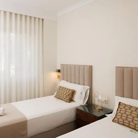 Banus - Banus, Dama De Noche, Brand New, 2bed 2bath, Bright Glazed Terrace, 3 Pools, Beautiful Complex 아파트 마르베야