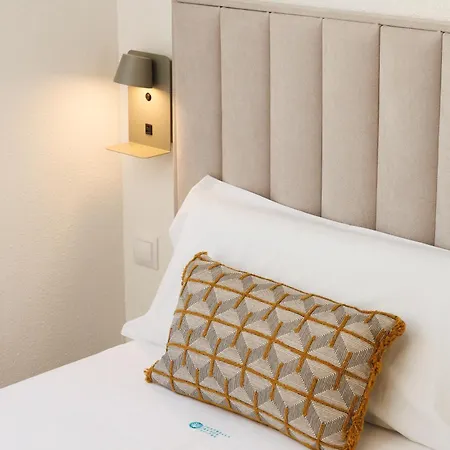 Banus - Banus, Dama De Noche, Brand New, 2bed 2bath, Bright Glazed Terrace, 3 Pools, Beautiful Complex